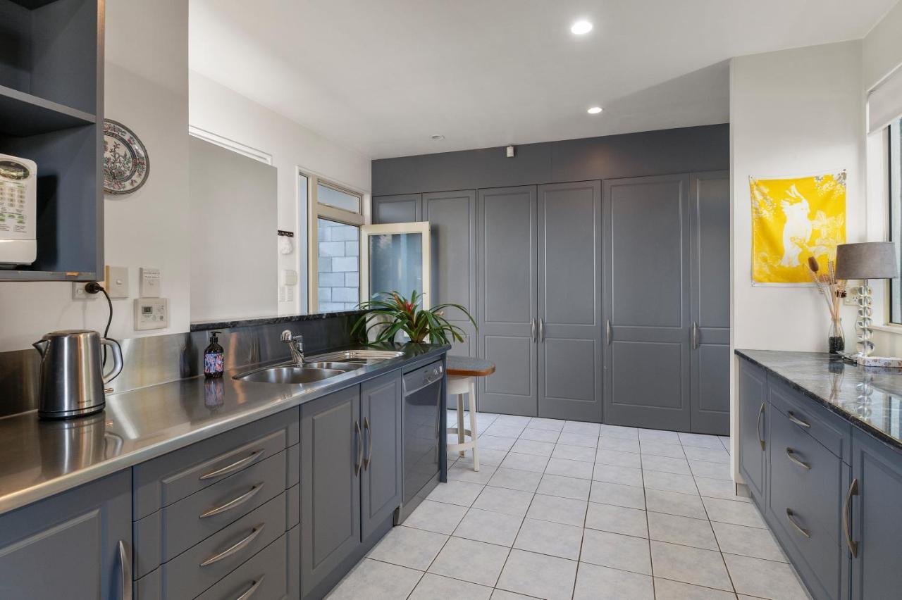 Apartment 4A - By The Beach Paraparaumu Dış mekan fotoğraf